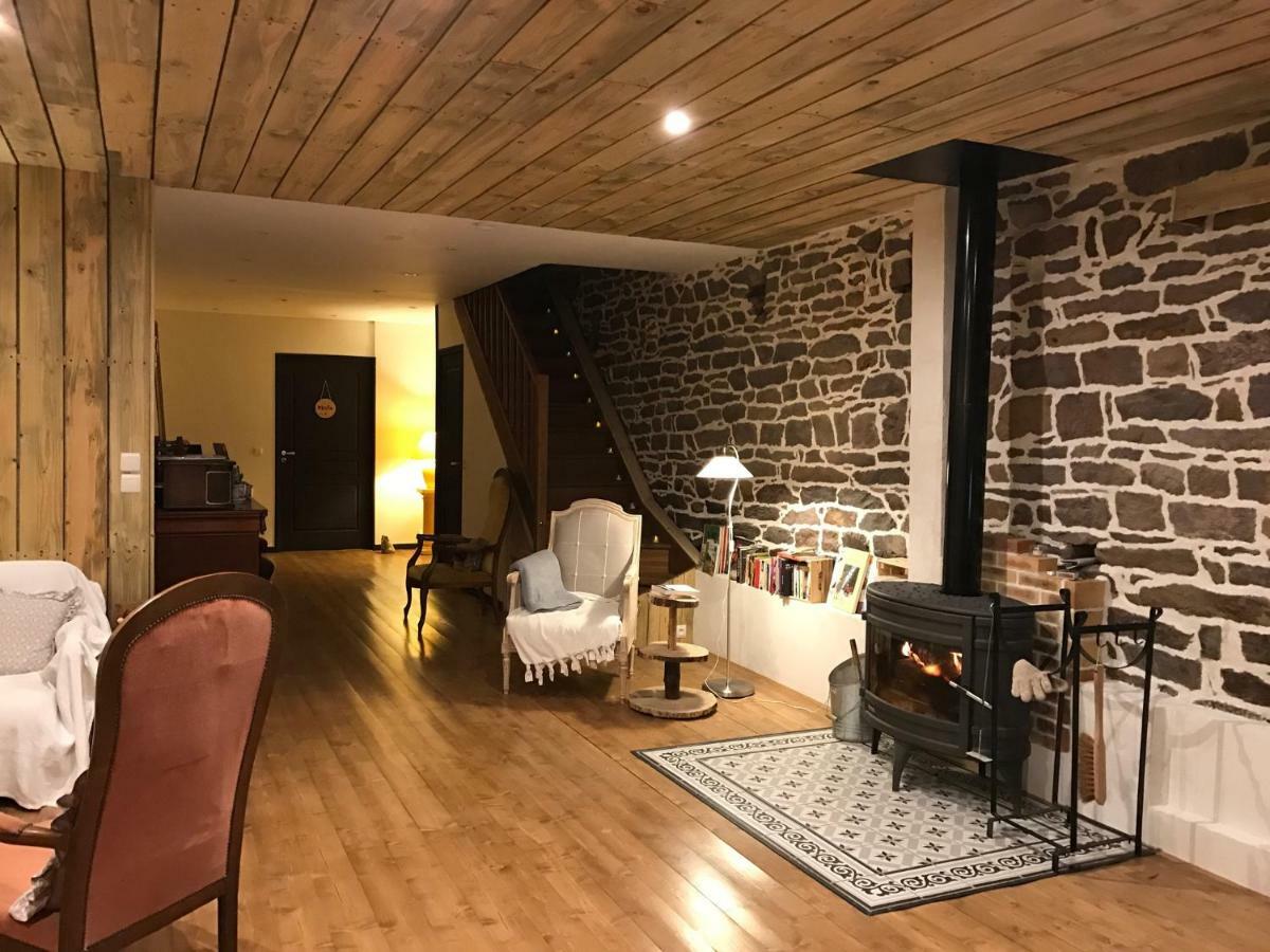 Les Bouyeres Bed & Breakfast Saint-Malon-sur-Mel ภายนอก รูปภาพ